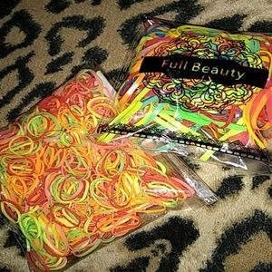 New over 2000 silicone polybands for hair